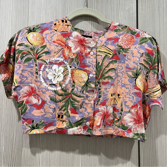 NWT LF The Brand | Hawaiian Button Down Crop‎ Top | Pink/Green | Size XS - Picture 1 of 12
